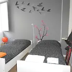Triplex - Quarto com w.c. privado